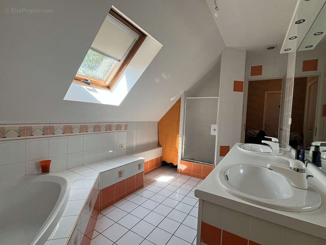 Maison Lescar 5 pièce(s) 135 m2 sur 700m² - photo 10