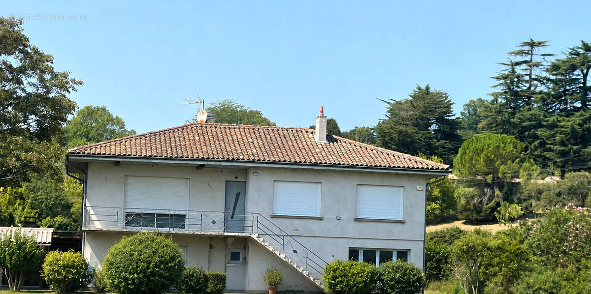 Maison à SAINT-GERMAIN-DE-LA-RIVIERE