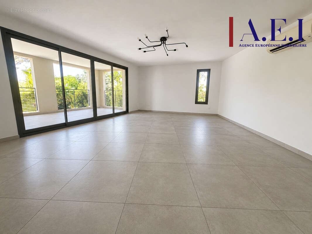 Appartement T4 avec terrasses et stationnement privatif - photo 6