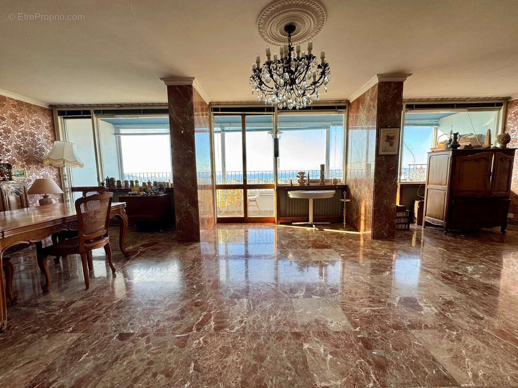 Appartement à MARSEILLE-9E