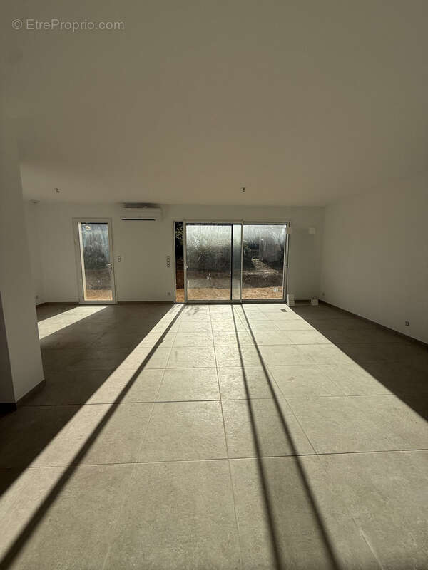 Maison à FORCALQUEIRET