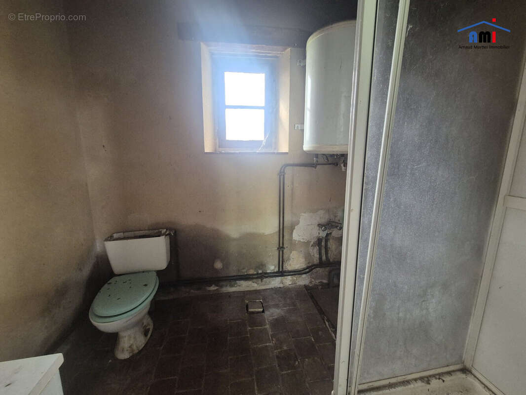 Maison à MOUTIERS-AU-PERCHE