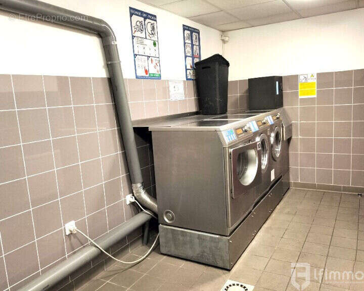 Investissement locatif - Studio loué + parking - Revenus 4 848 € - photo 9