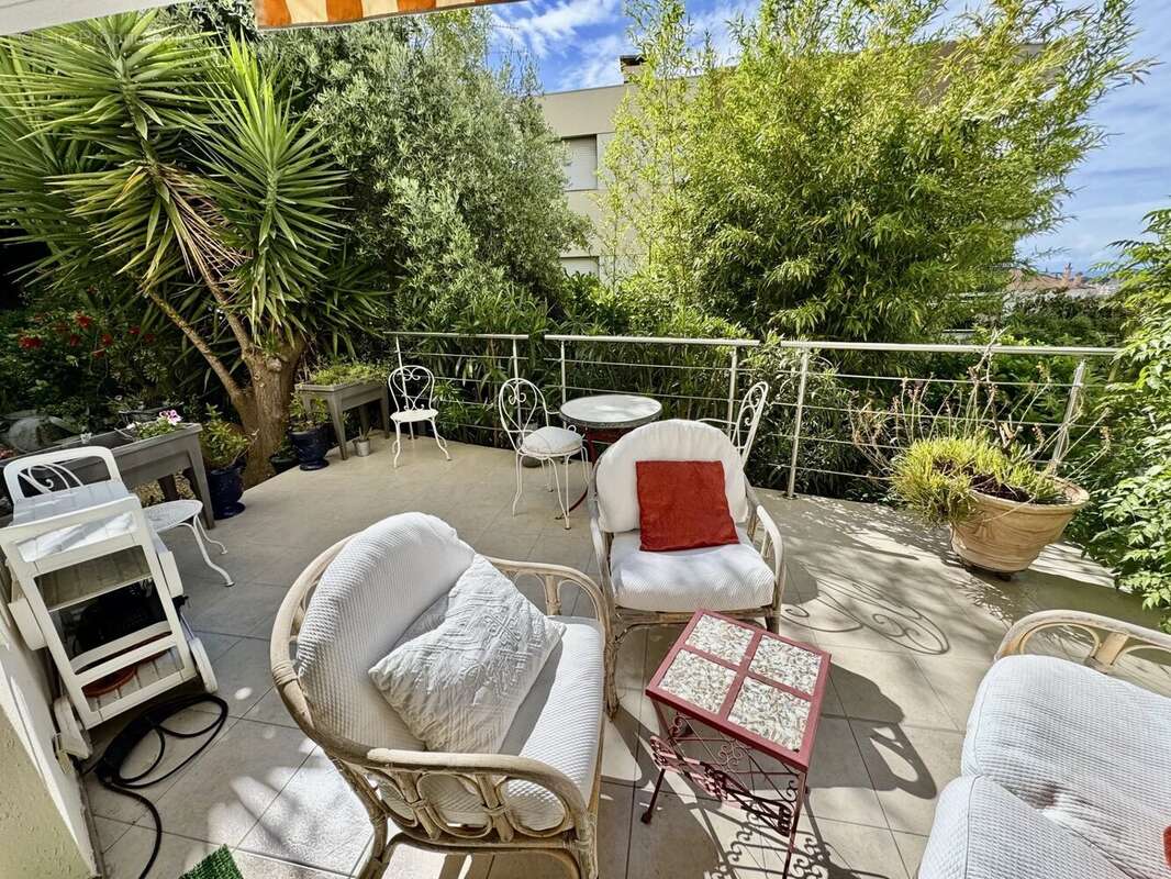 Appartement à LE CANNET