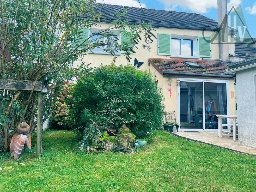 Maison à CHALAUTRE-LA-PETITE