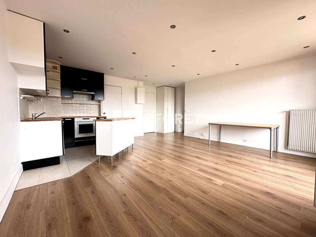 Appartement à NANTERRE