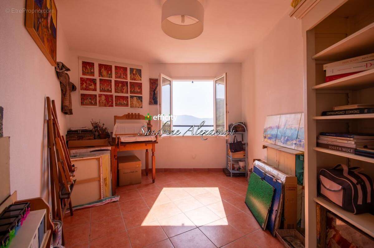 Maison 95 m² à Bargemon  - photo 9