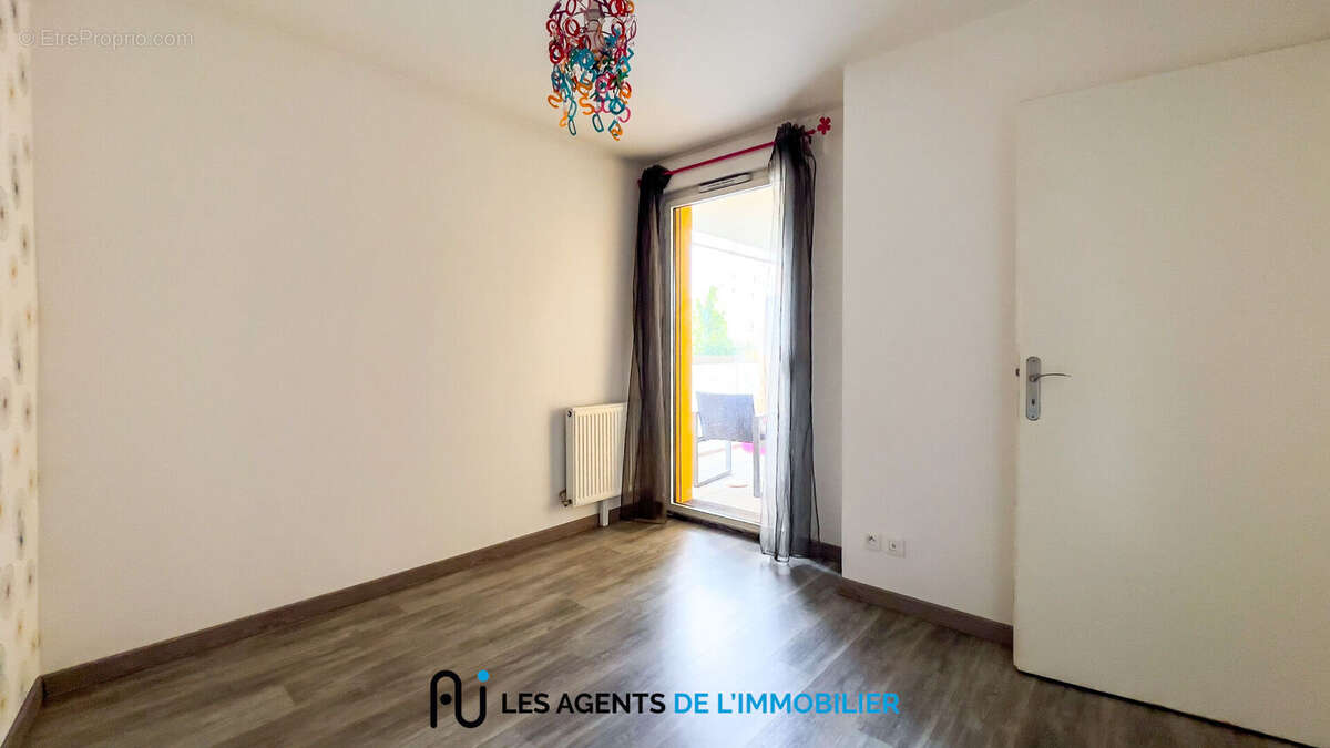 Appartement à NANTERRE