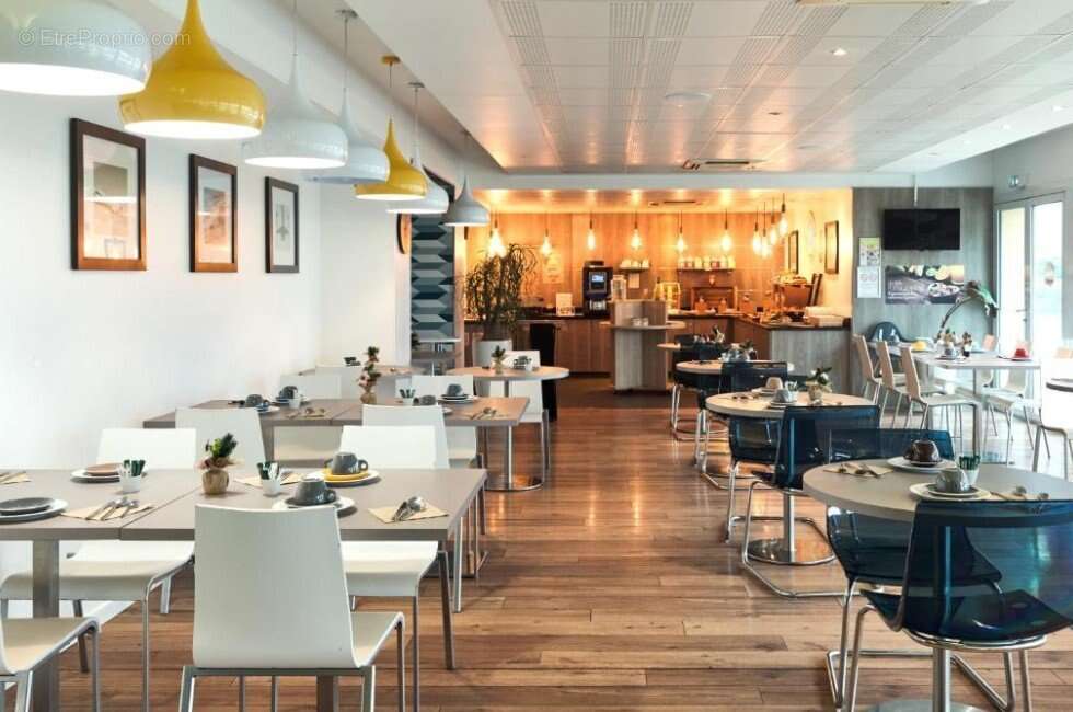 INVESTISSEMENT LOCATIF  Roissy-en-France  Résidence d'Affaires Zenitude Roissy Village - 6.58% de rentabilité - photo 8