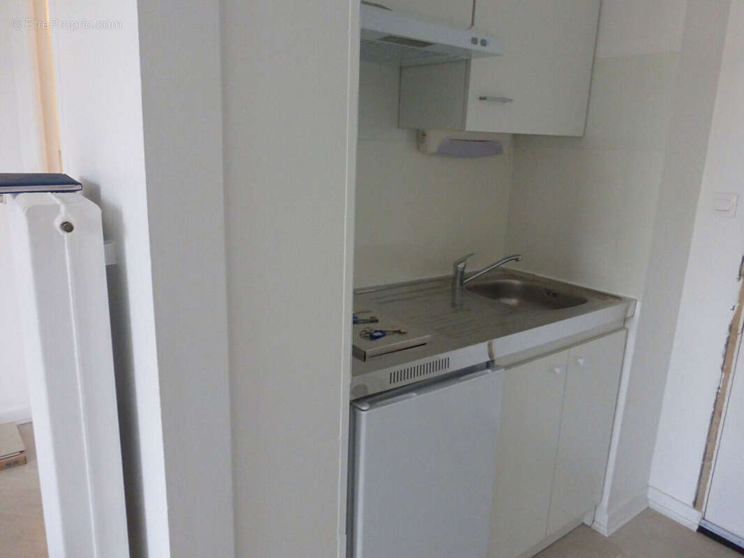 ISSOIRE / Lot de 3 studios de 18,60 M2 chacun pour investisseur ! - photo 4