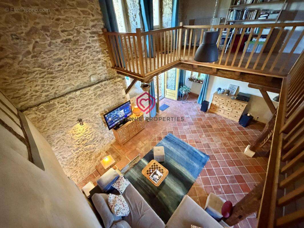 Propriétés de 2 maisons et dépendance - photo 22