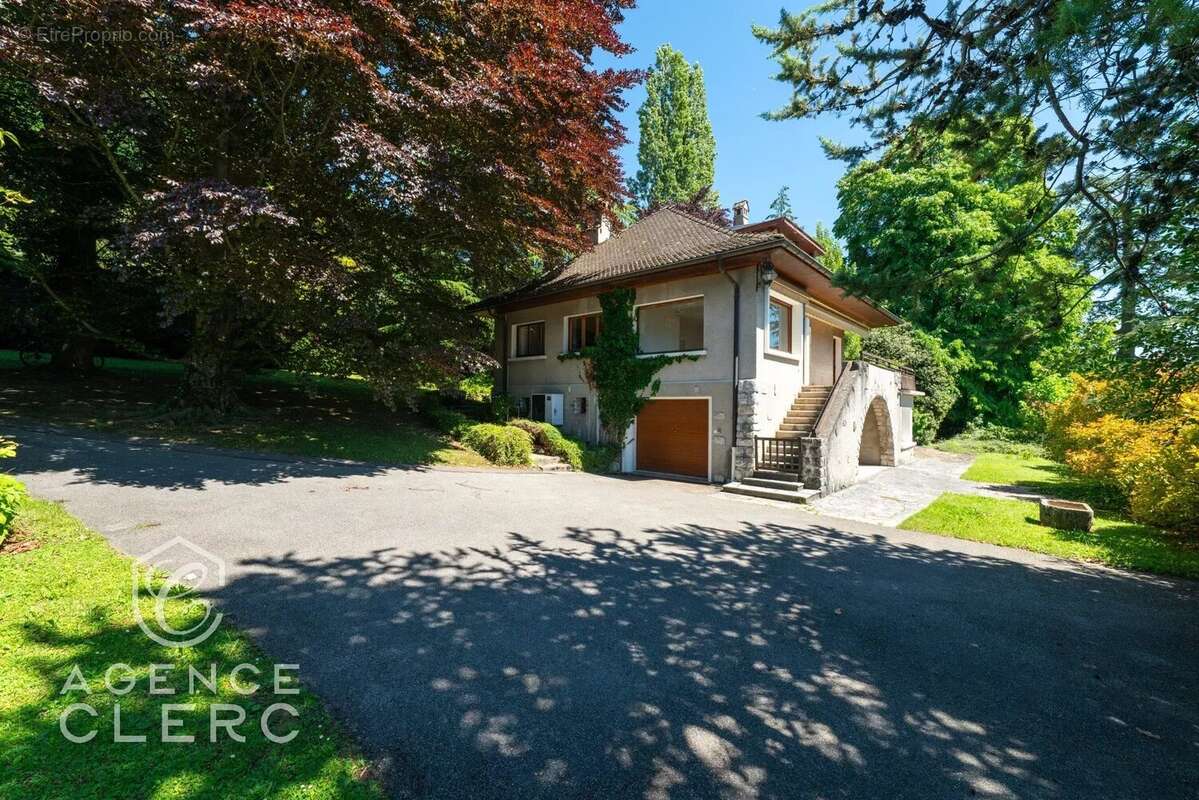 Maison à VEYRIER-DU-LAC