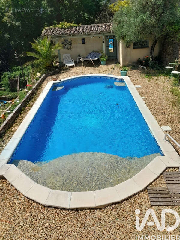 Maison 160 m² à Sumene  - photo 2