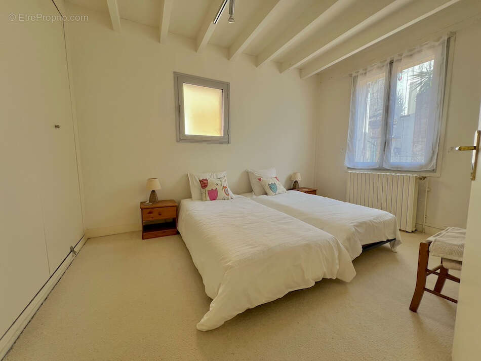 Maison à SAINT-EMILION