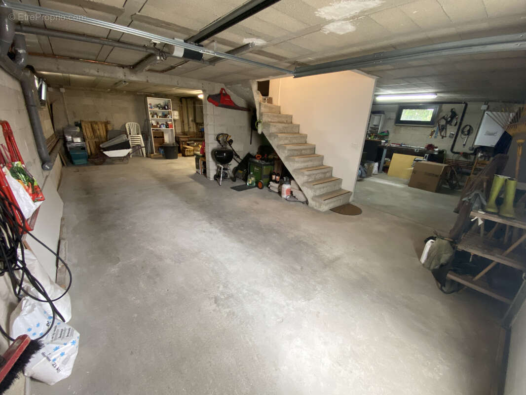 Maison à PARAY-VIEILLE-POSTE