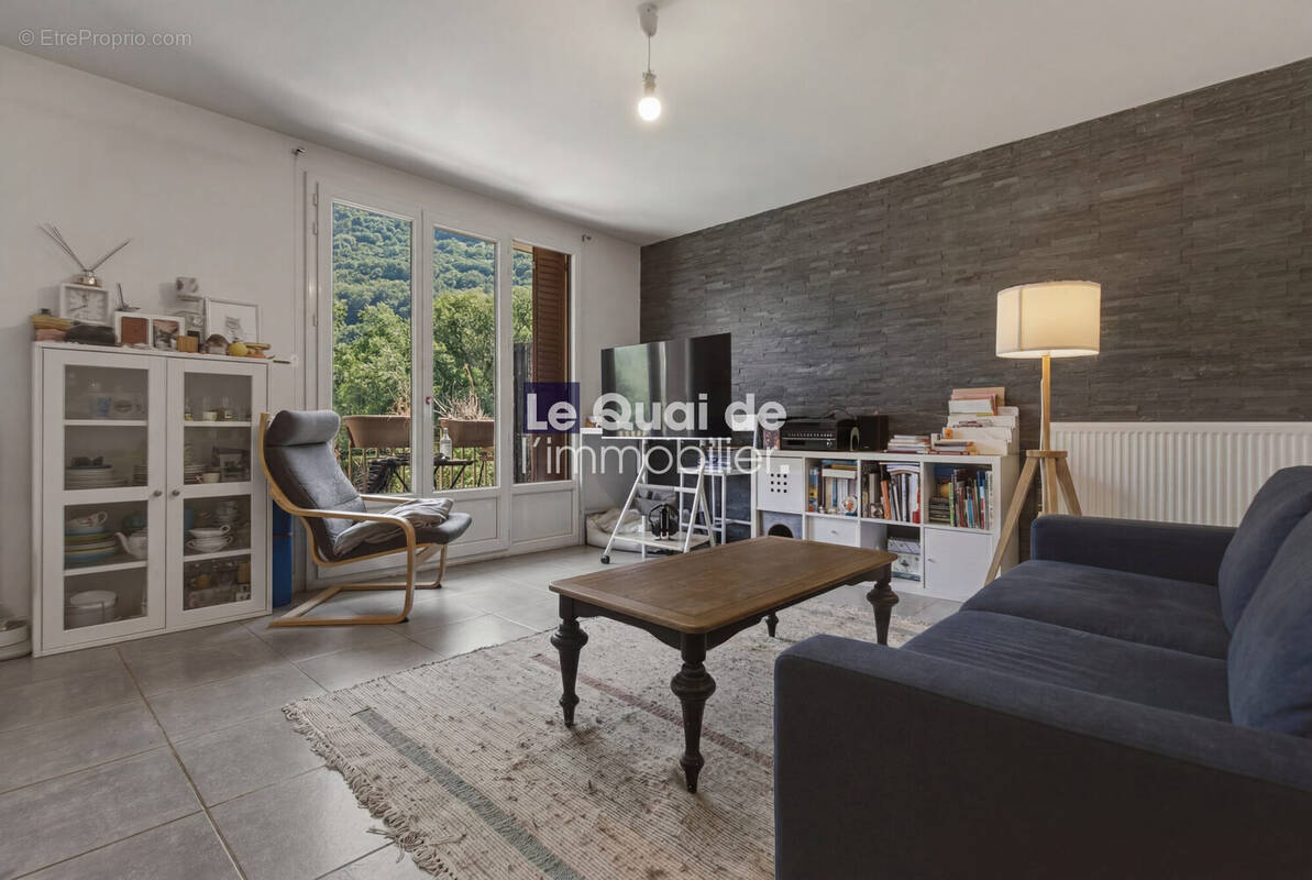 Appartement à SAINT-EGREVE