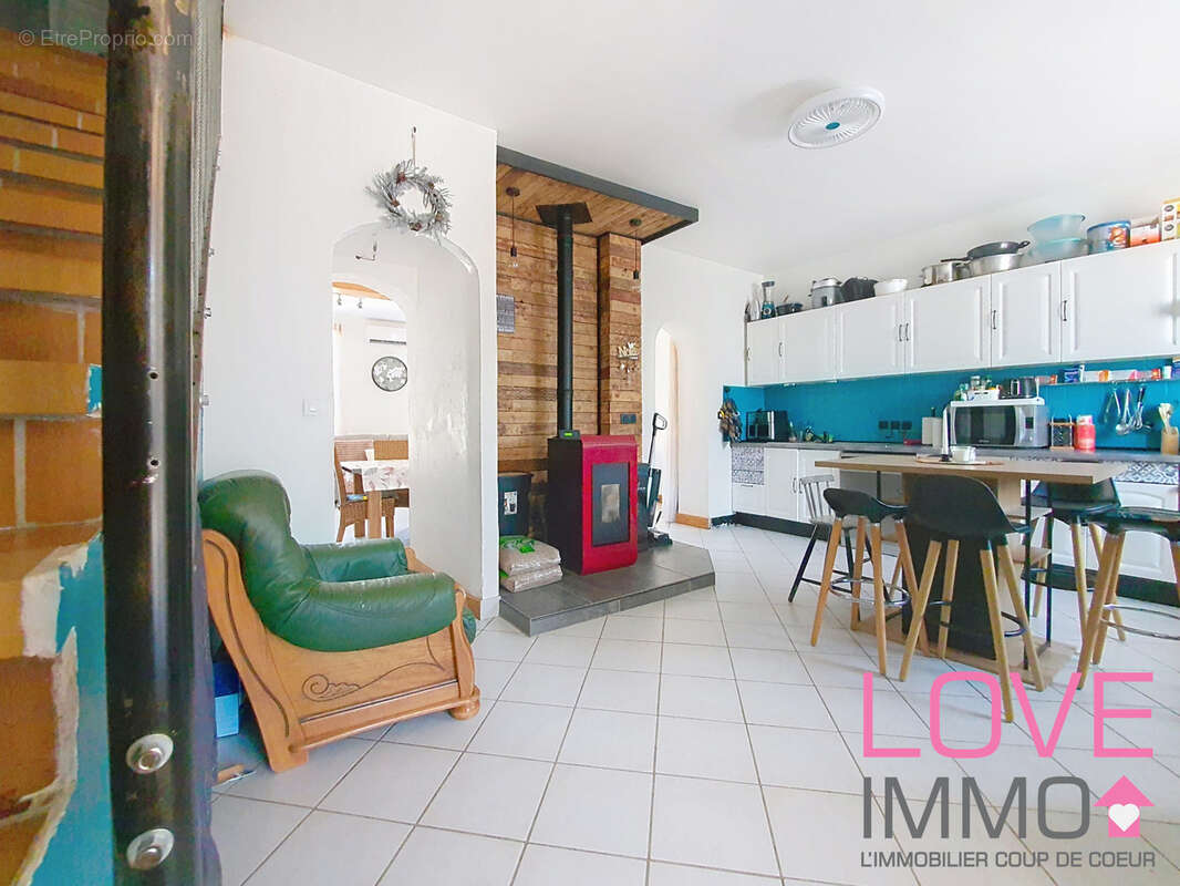 Maison à LES ABRETS