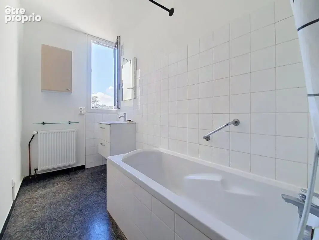 Appartement - 2 Chambres - 2 Balcons - Cave - Place de parking - Proches commodités - photo 17