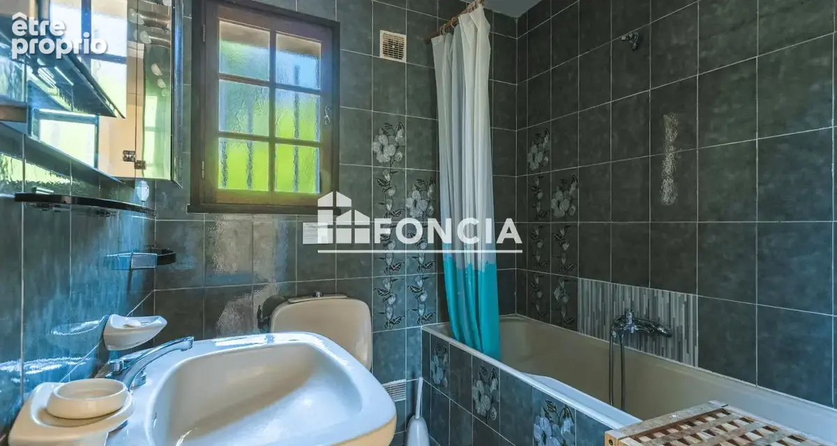 VILLA avec deux studios indépendants, piscine et jardin, plage verne - photo 6