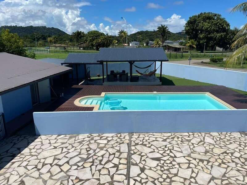 Maison à REMIRE-MONTJOLY