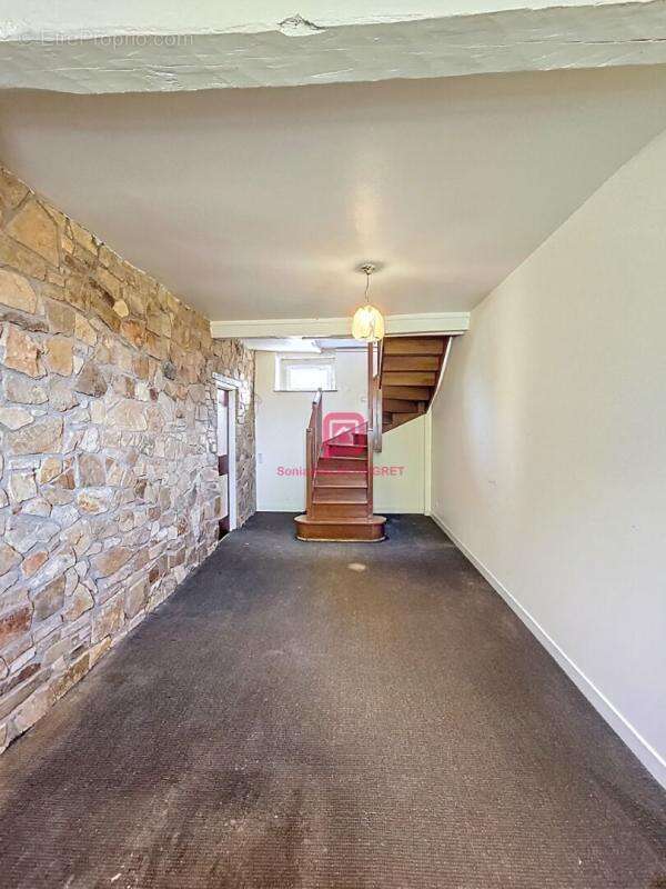 Maison  4 chambres- terrain 8000m² - photo 4
