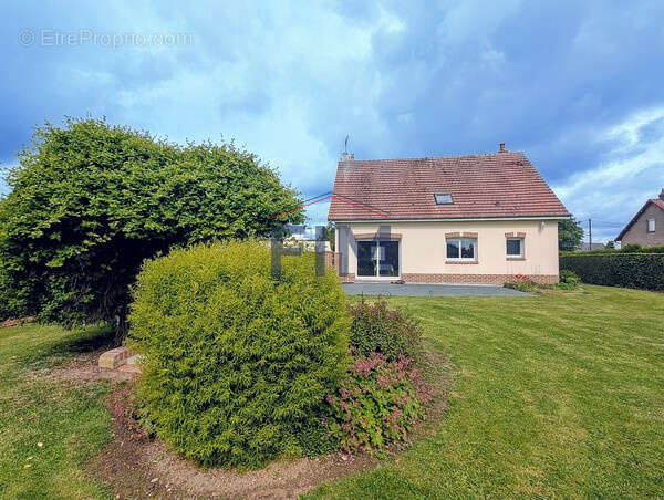 Maison à POIX-DE-PICARDIE