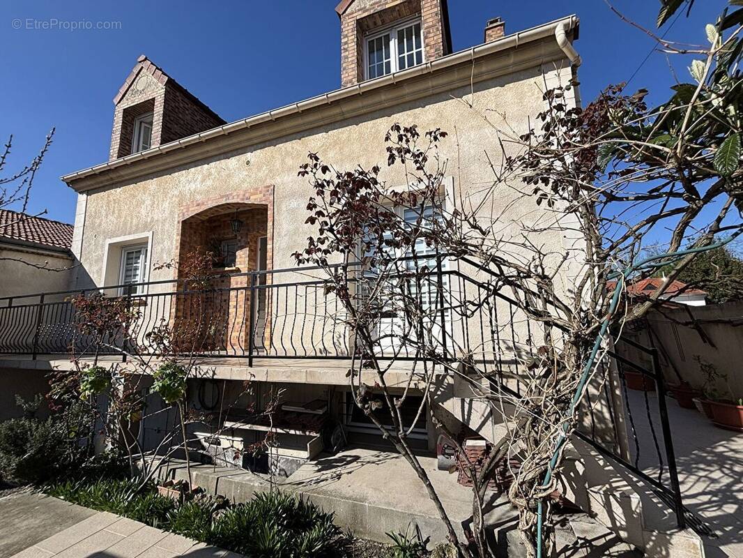 Maison à CHAMPIGNY-SUR-MARNE