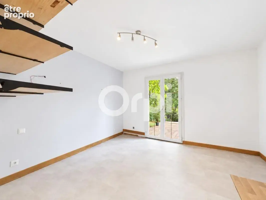 Plain pied - calme - jardin - proche village - photo 15