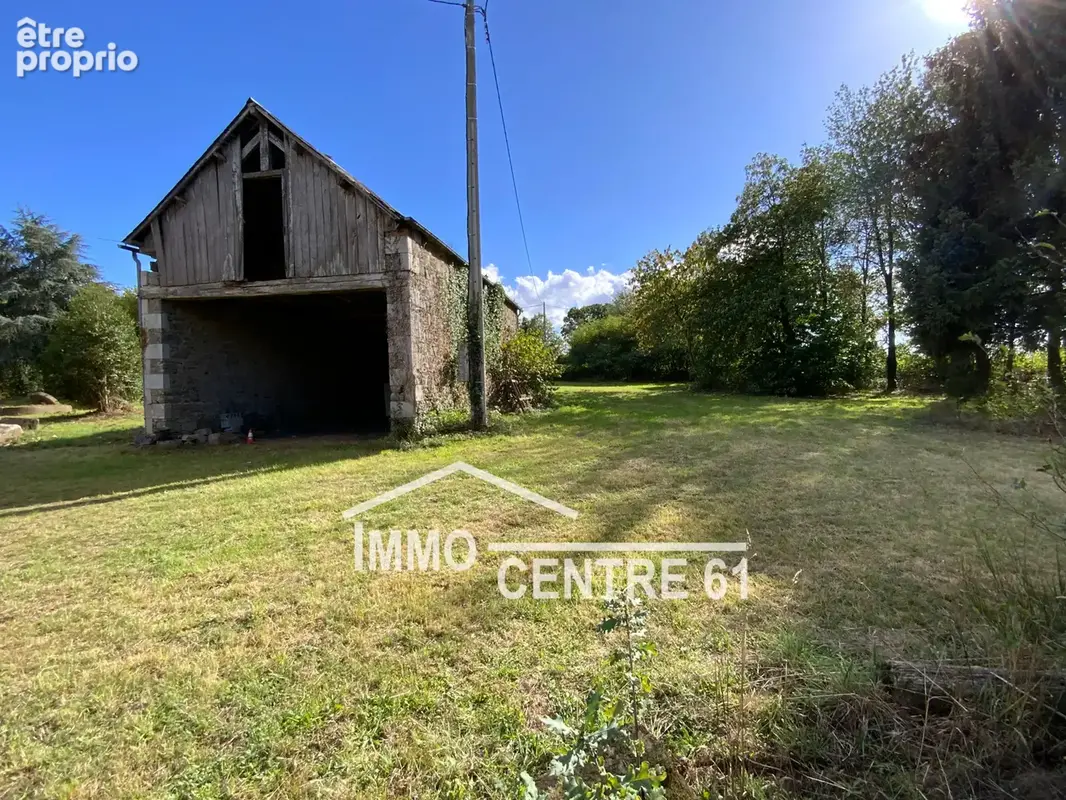Longère à rénover et dépendances sur 5600m2 de terrain - photo 25