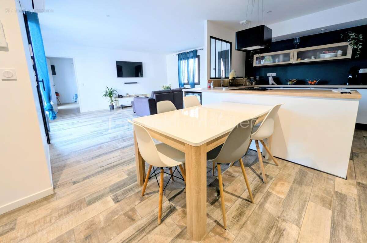 Maison récente 2022 – jardin– climatisation - dpe a/a – coup de cœur - photo 9