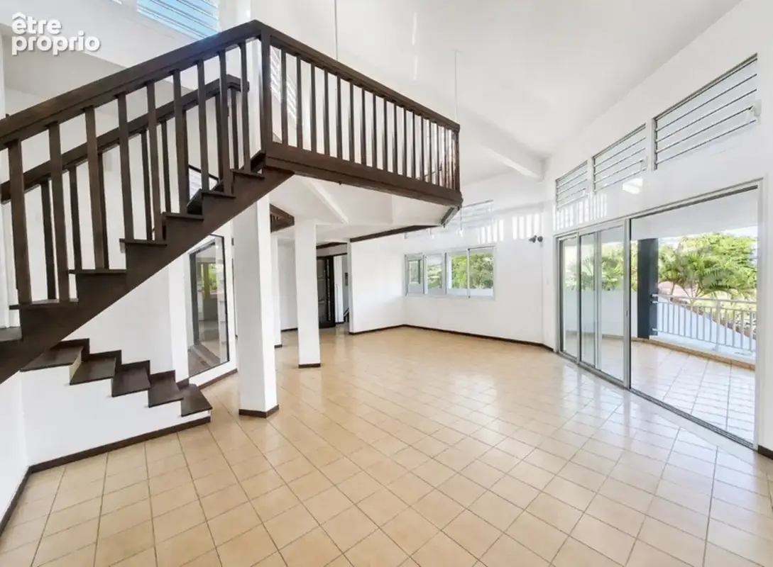 A vendre - Fort de France – Quartier Didier - Maison d'architecte – 7 Pièces – 4 Chambres + Petit T2 Indépendant - photo 40