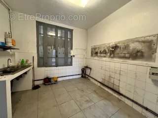 Commerce à IVRY-SUR-SEINE