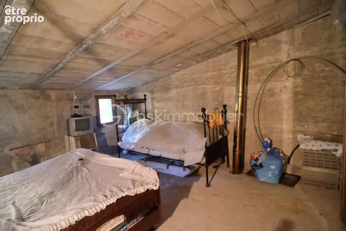 Maison de village de 45 m2 en pierre avec terrasse à finir de rénover - photo 6