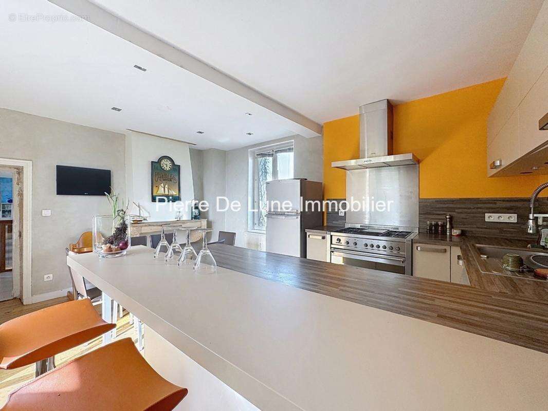 Maison à CHAZAY-D'AZERGUES