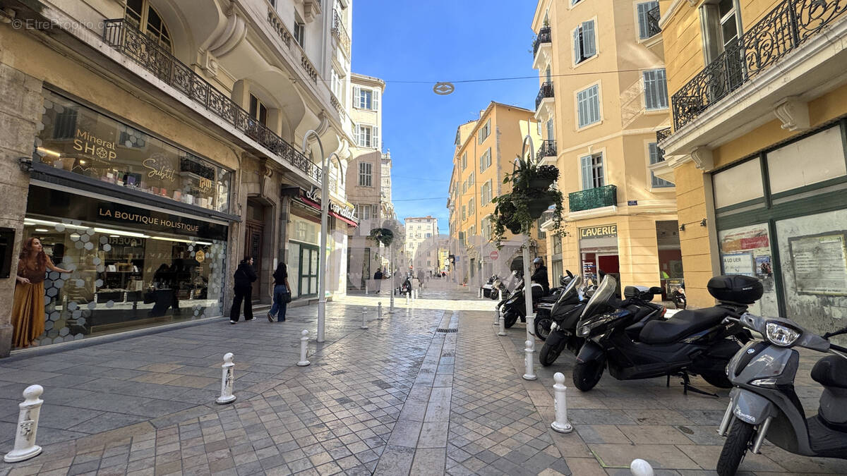 Commerce à TOULON