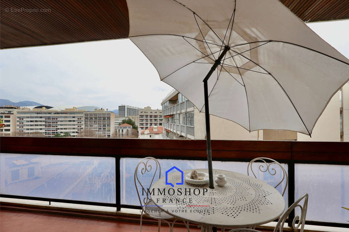 Appartement à MARSEILLE-8E