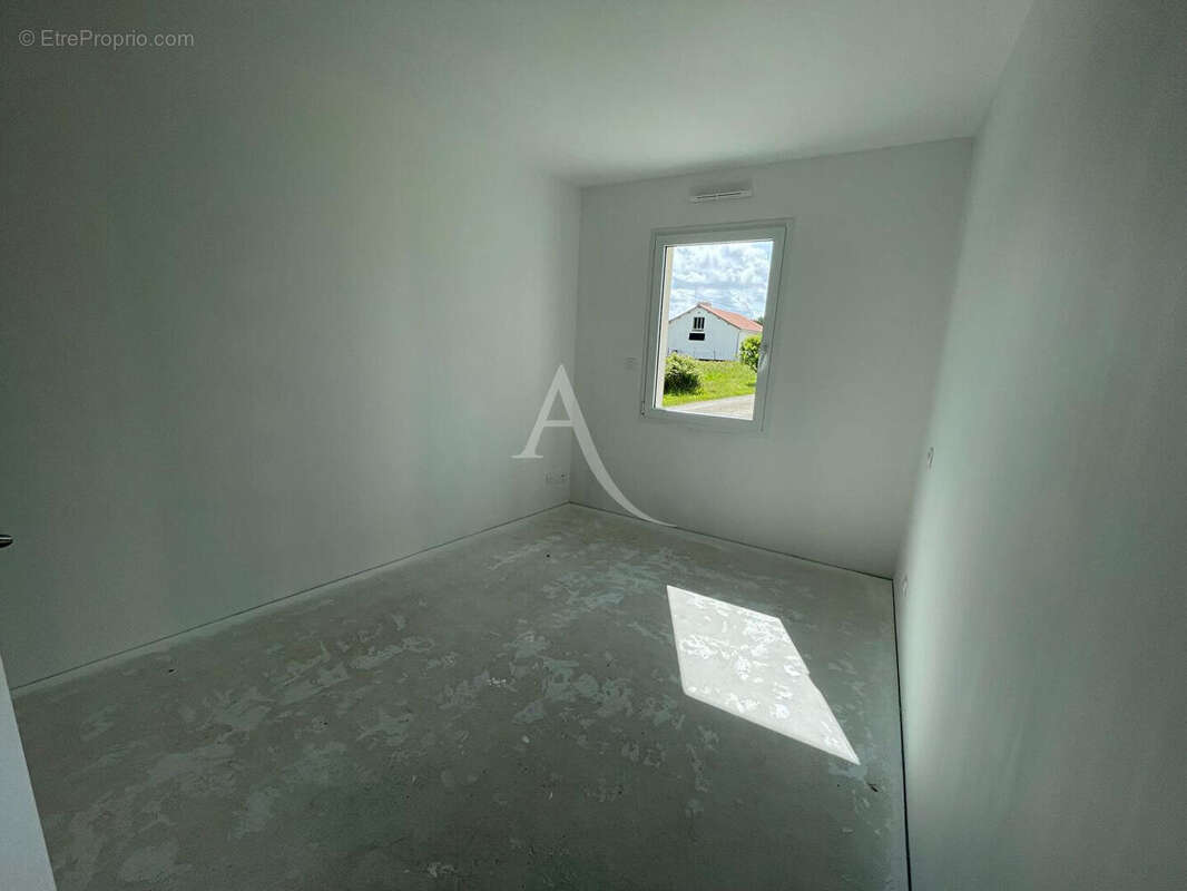 Maison à SAINT-LUMINE-DE-COUTAIS