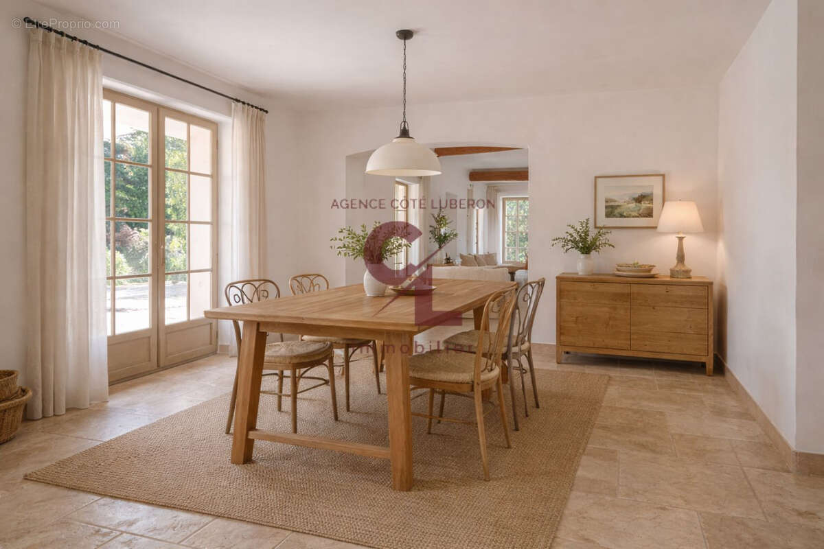 Maison à GORDES