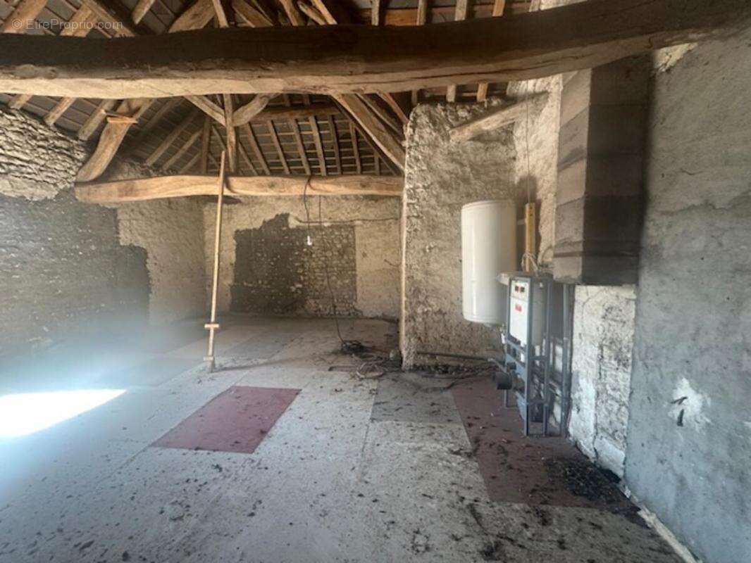 Maison à BAZOCHES-LES-HAUTES