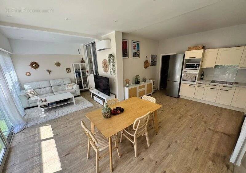 Appartement à ROQUEBRUNE-CAP-MARTIN