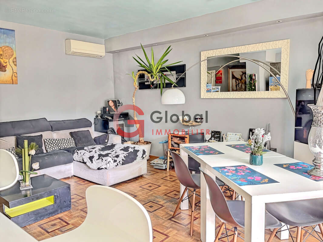 Appartement à MARSEILLE-5E