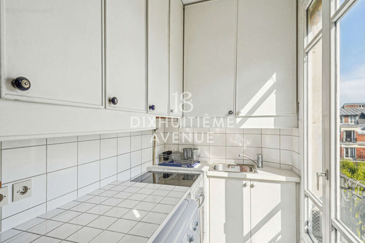 Appartement à PARIS-18E