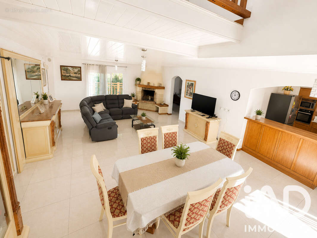 Photo 5 - Maison à LES TROIS-BASSINS