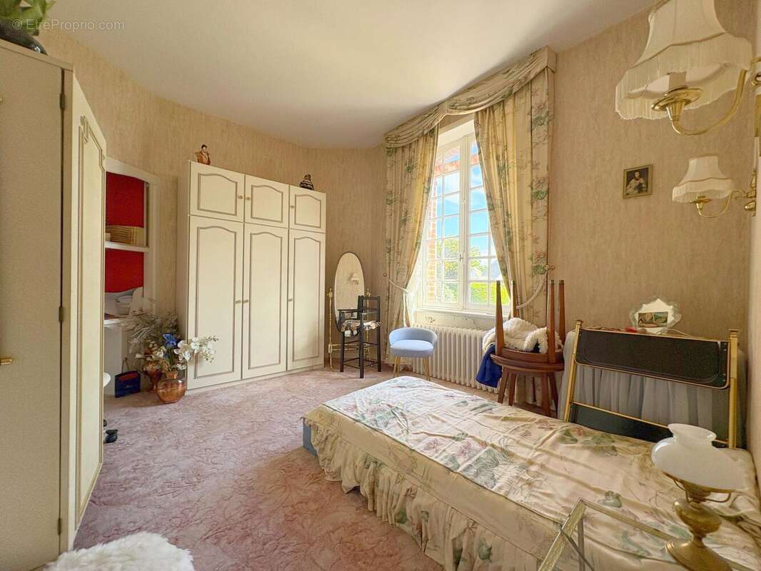 Maison à DONVILLE-LES-BAINS