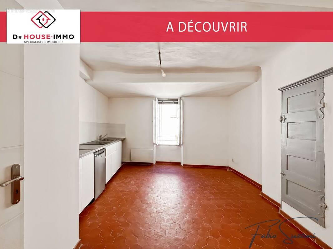 Appartement à COTIGNAC