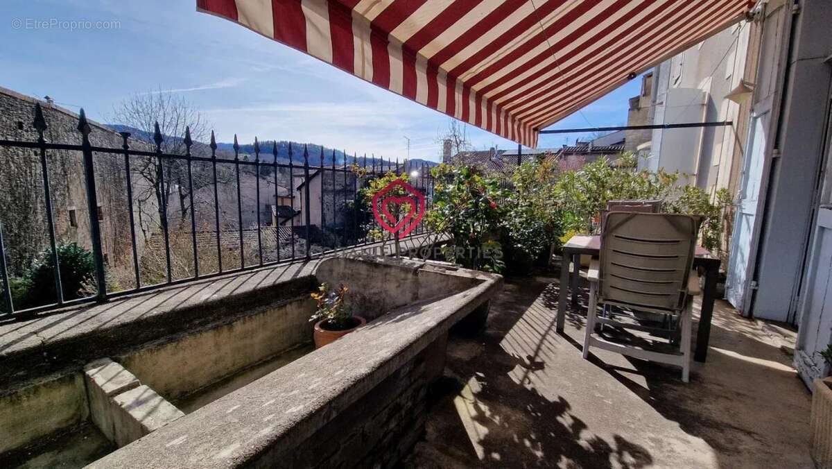 Appartement à LA BASTIDE-DE-SEROU