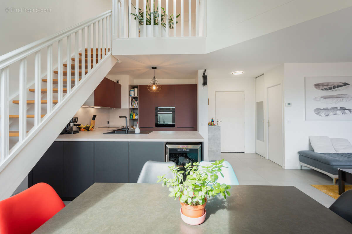 Appartement à POISY