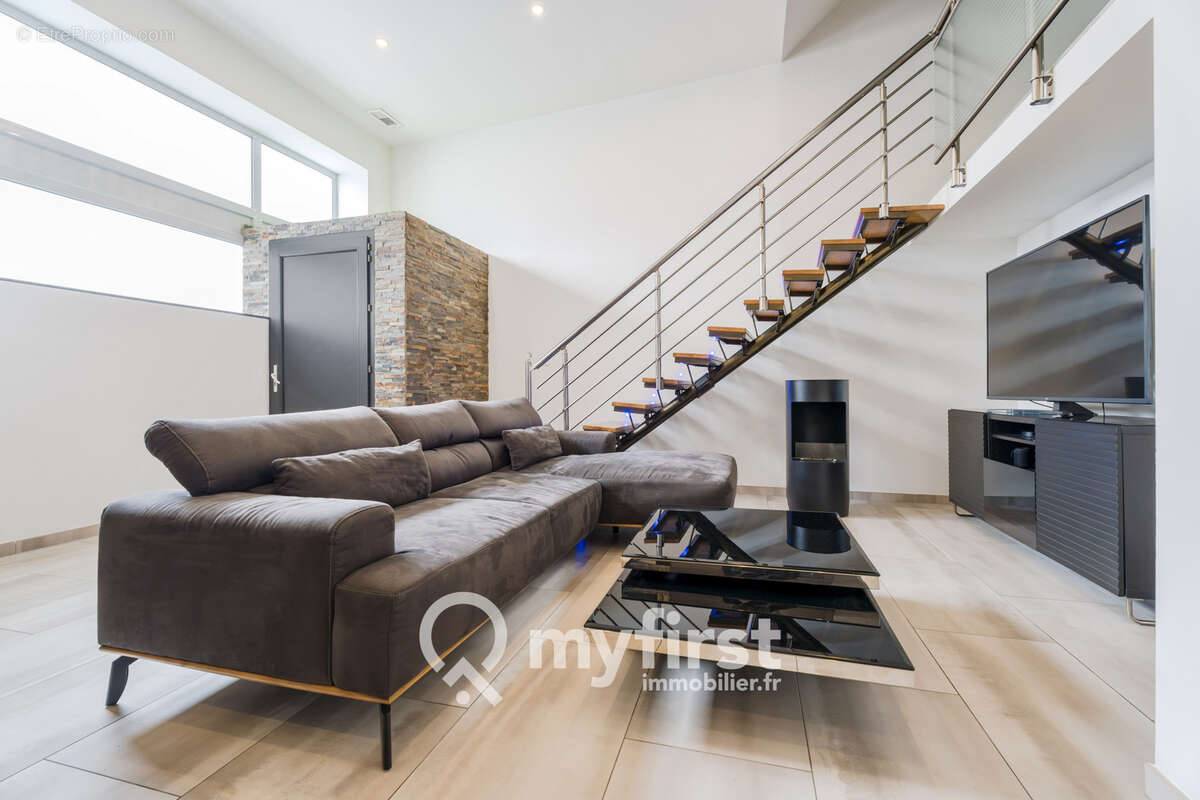 Un loft de caractère, pensé pour ceux qui vivent l’espace - photo 2