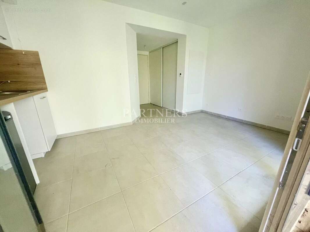 Appartement 22 m² à Hyeres  - photo 4