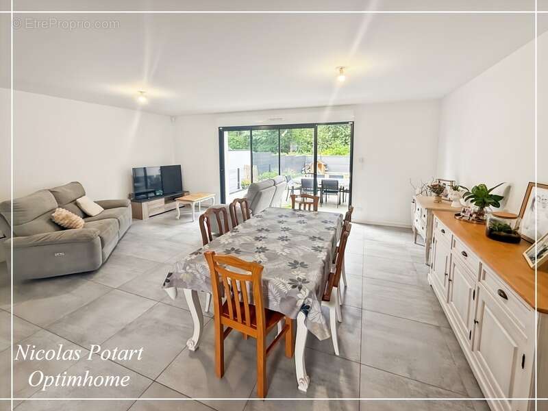 Maison à LACROIX-SAINT-OUEN